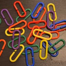 Image of  plastic links in different colours